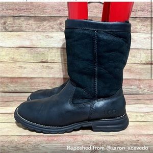 Ugg Black Leather Brooks Short Boots size 7